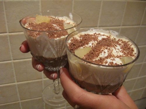 Кавовий десерт з ананасом