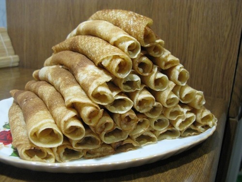 Млинці з яблучно-лимонним кремом
