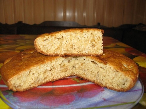 Манник з яблуком