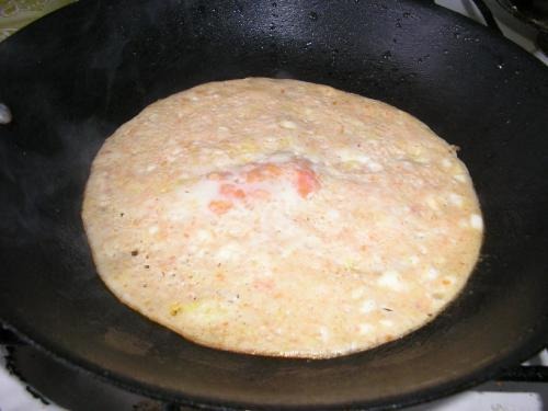 Омлет з маринованими помідорами