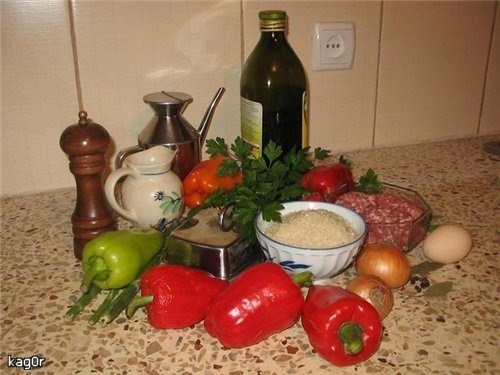 Перець начинений рисом та м'ясом