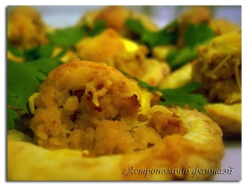 Сырные коржики с курицей