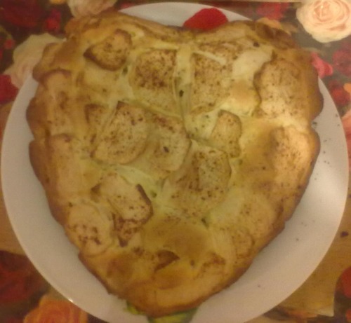 Шарлотка с яблоками
