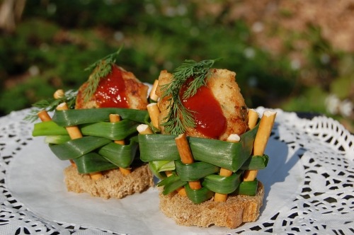 Котлеты в луковой корзине