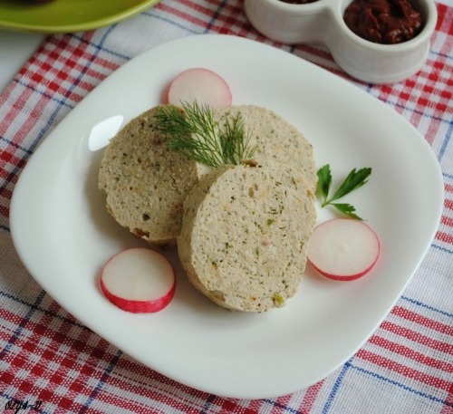 Куряча ковбаса на пару