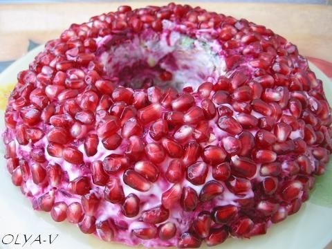 Салат "Гранатовий браслет"