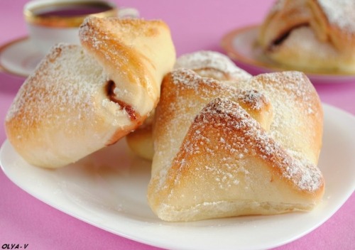 Булочки "подушечки" с джемом и рогалики