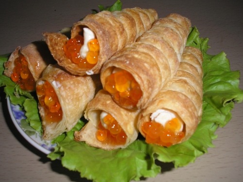 Трубочки с икрой