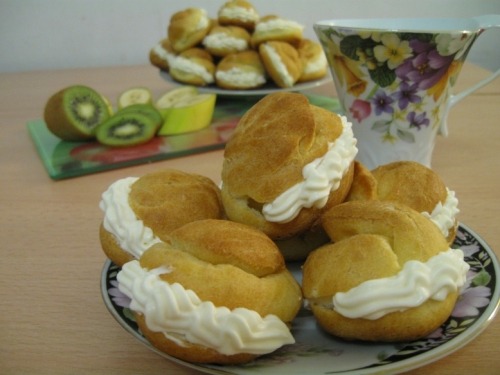 Пирожные заварные