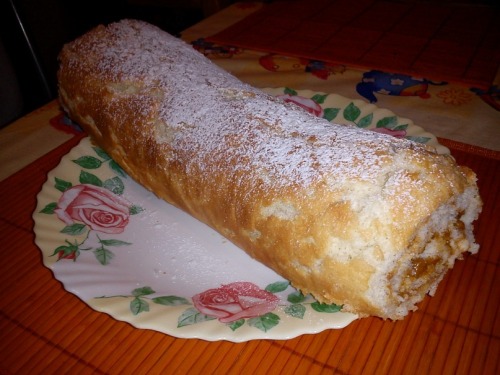 Рулет с вареной сгущенкой