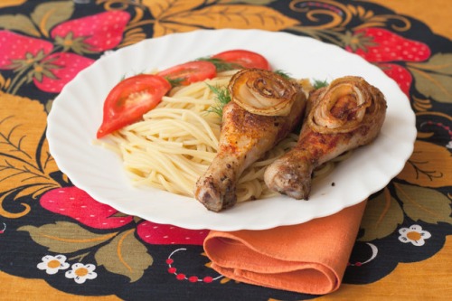 Куриная голень в имбирно-луковом маринаде