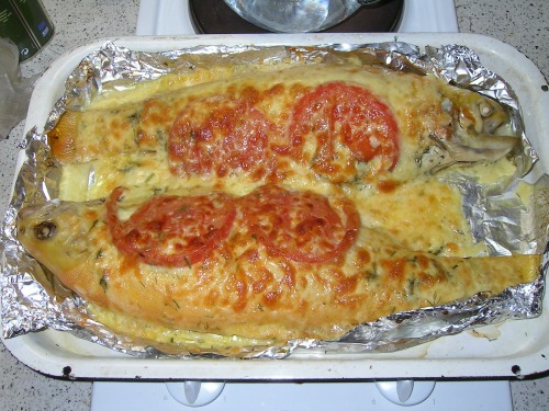 Форель радужная, запеченная в духовке