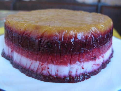 Fruit-berry jelly-cake