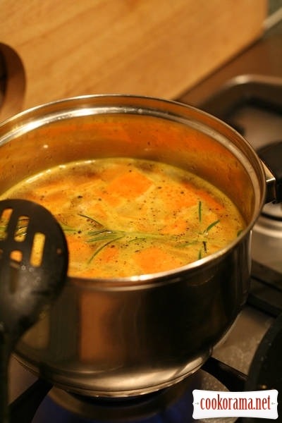 Pumpkin-ginger soup
