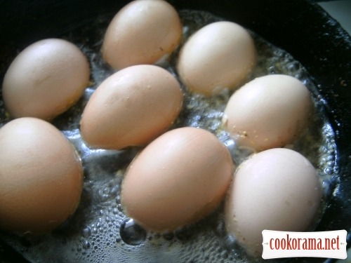 Гарячі фаршировані яйця