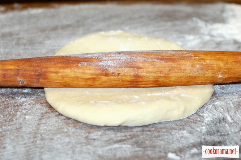 Pies-daisies with chicken