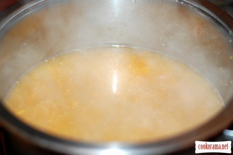 Wheat porridge with pumpkin and chicken