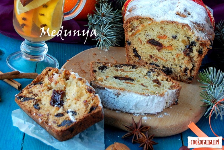 Christmas fruit cake