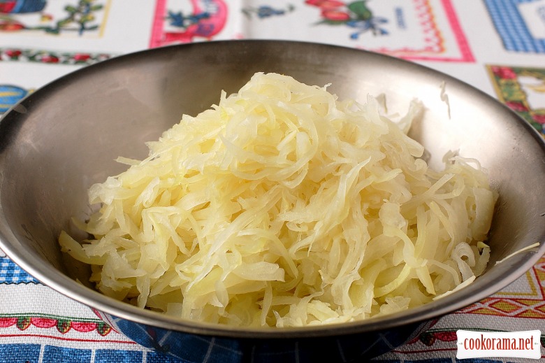 Vareniki with smoked cabbage