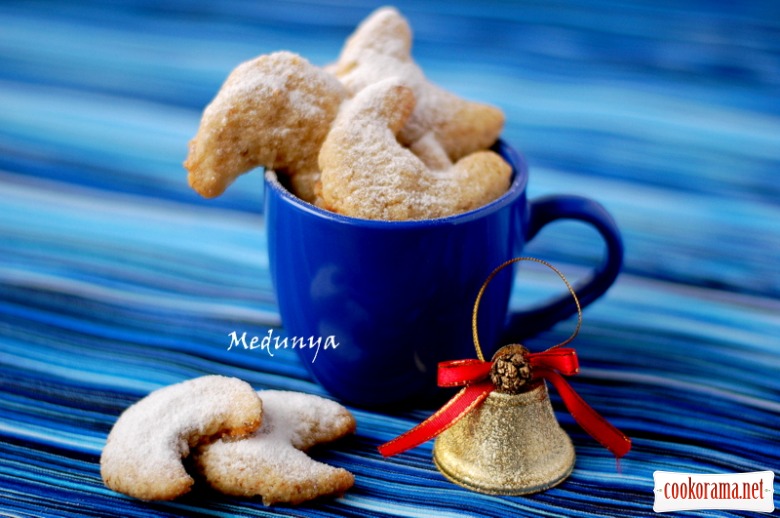 Vanillekipferl - різдвяне ванільно-горіхове печиво