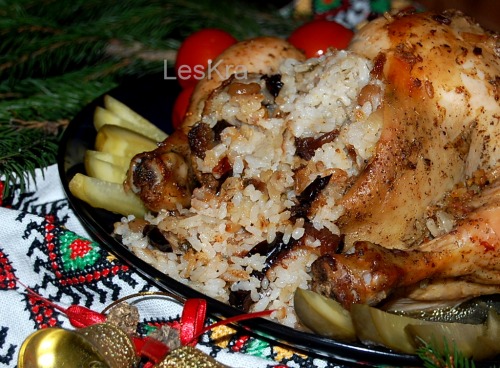 Рождественская курица с сухофруктами в лимонно-медовой глазури