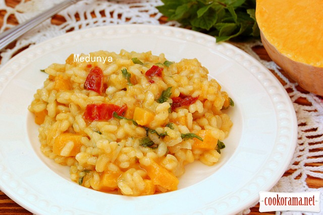 Risotto with pumpkin and sun dried tomatoes