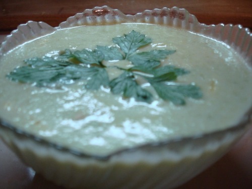 Суп-пюре кабачковый с сыром и гренками