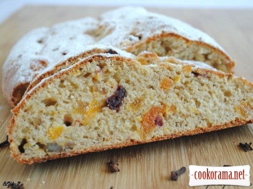 Stollen from cottage cheese, orange, nuts and dried fruits