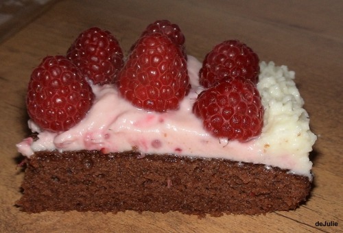 Cheese-chocolate dessert with raspberries