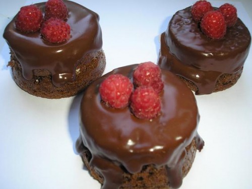 Cake "Raspberry in chocolate"