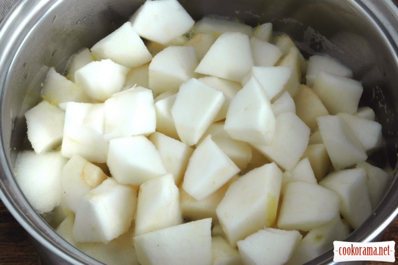 Картопляні оладки з яблучним мусом