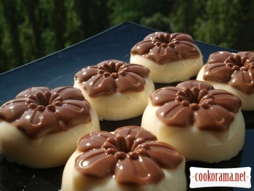 Jelly from baked milk and chocolate