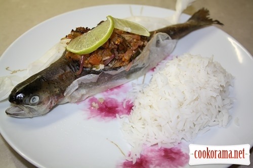 Stuffed trout with Tuscan salad