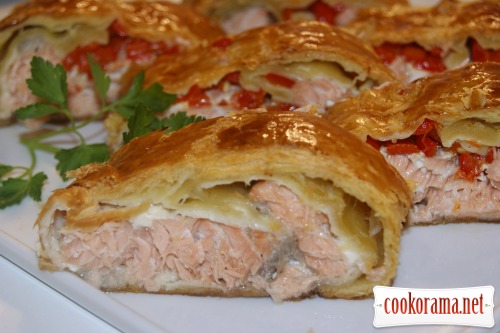 Maina + pie with salmon.