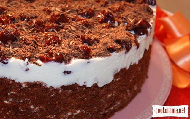 Chocolate-cherry cake.