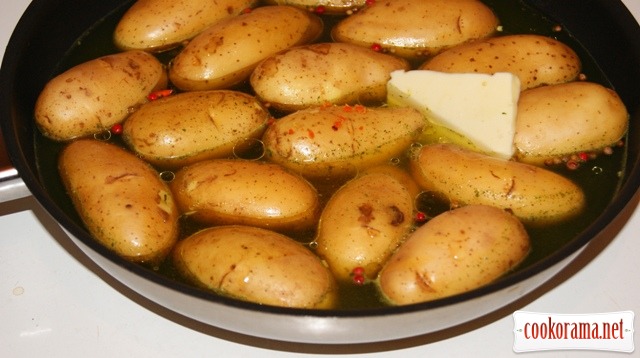 «Запечeнный» картофель (Pommes de terre fondantes)