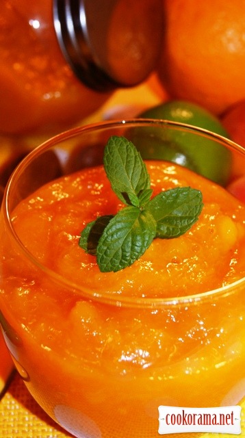 Mango and apricot confiture for baking
