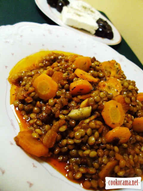 Stewed lentils with fragrant carrot