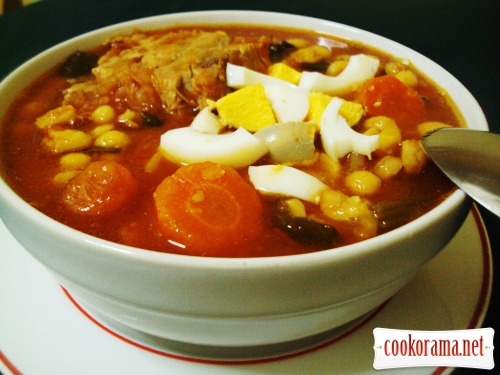 Нутовой суп з м&#39;ясом і овочами