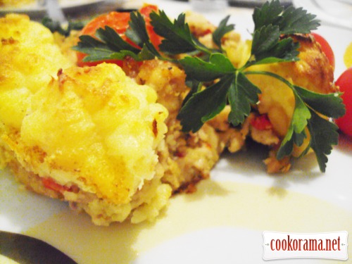 Potato casserole with minced chicken