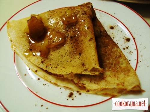Pancakes with caramelized apples