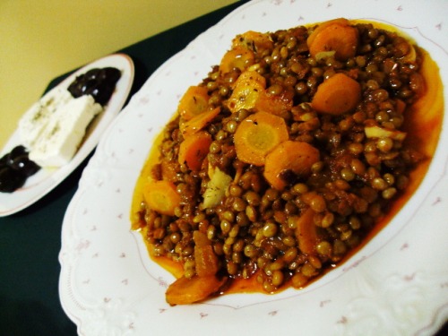 Stewed lentils with fragrant carrot