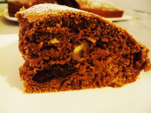 Coffee cake with prunes and nuts