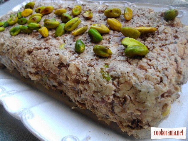 Chicken liver terrine with pistachios