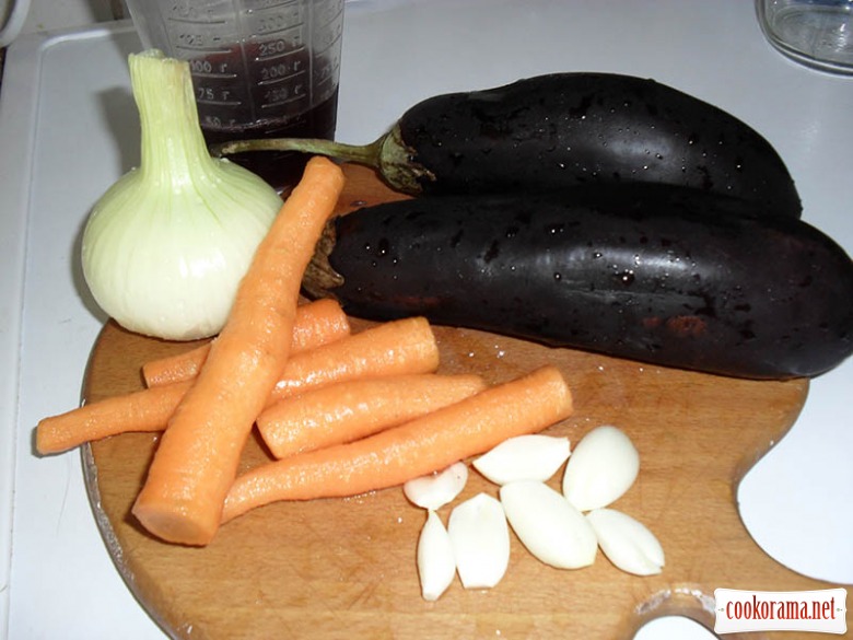 Eggplants in port wine and currant juice