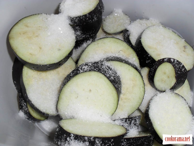 Eggplants in port wine and currant juice