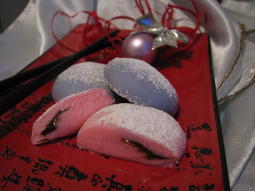Mochi with chocolate