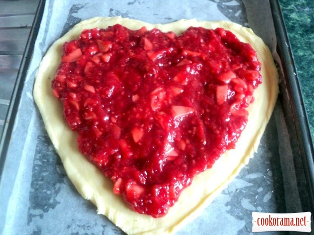 Пирог «Ягодное сердце»