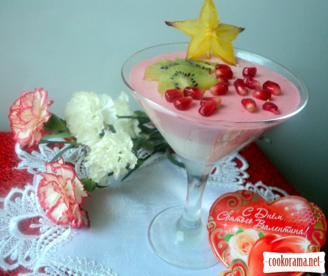Сливочно-ягодный десерт