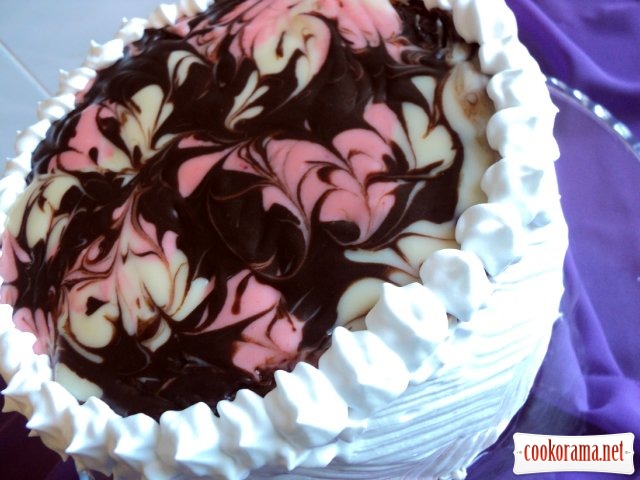 Торт малиново-шоколадний «Фентазі»